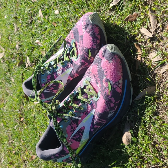 Brooks Ghost 15 Women's Size 11.5 Pink Gray Running Shoes 1203801B479 - Picture 1 of 7